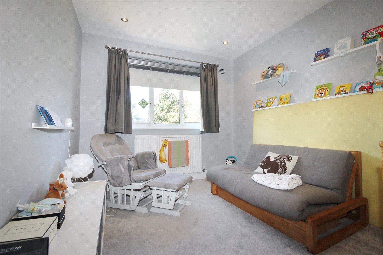 3 bedroom Semi-Detached House to rent - Martyn Gerrard