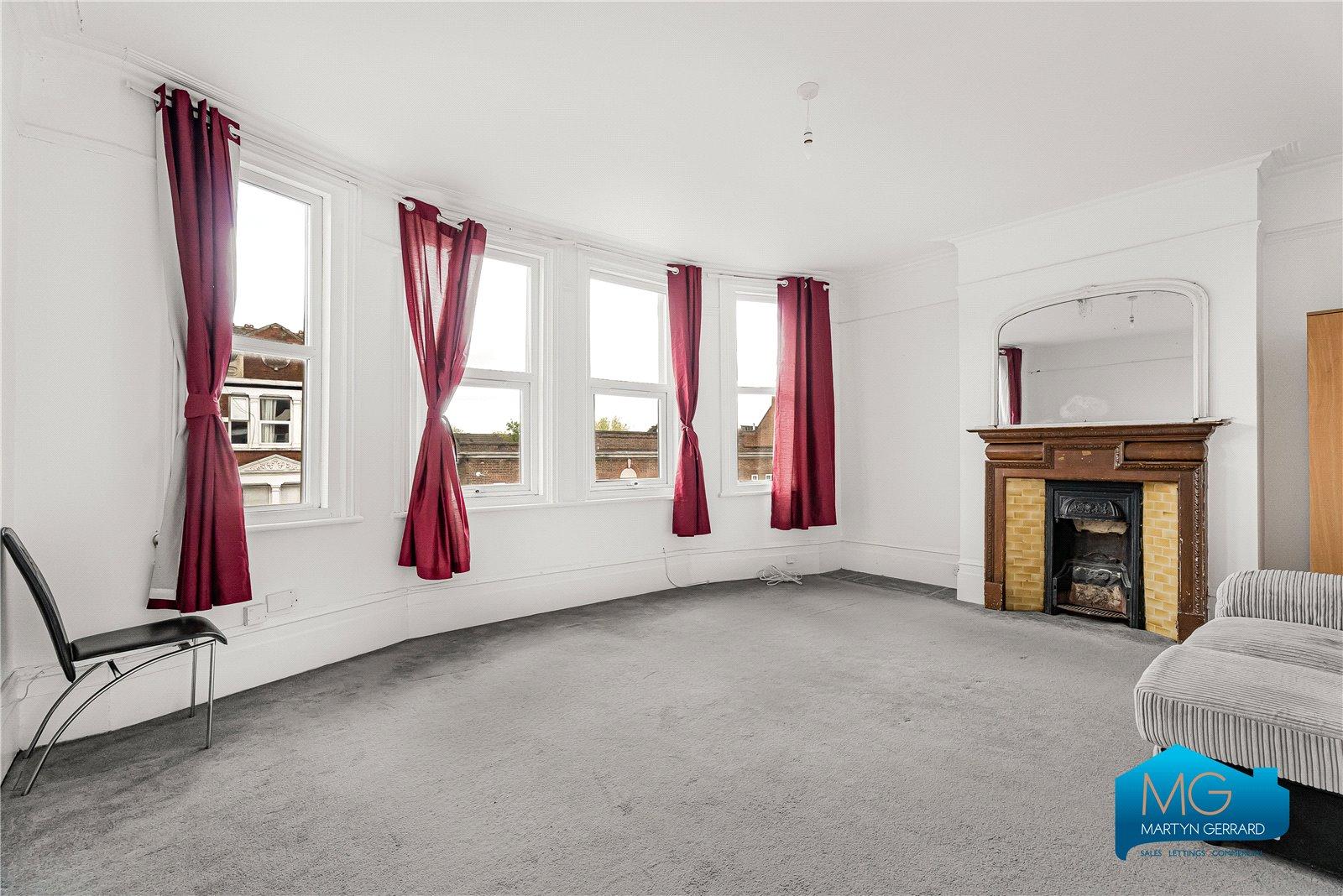 2 bedroom Apartment to rent - Martyn Gerrard