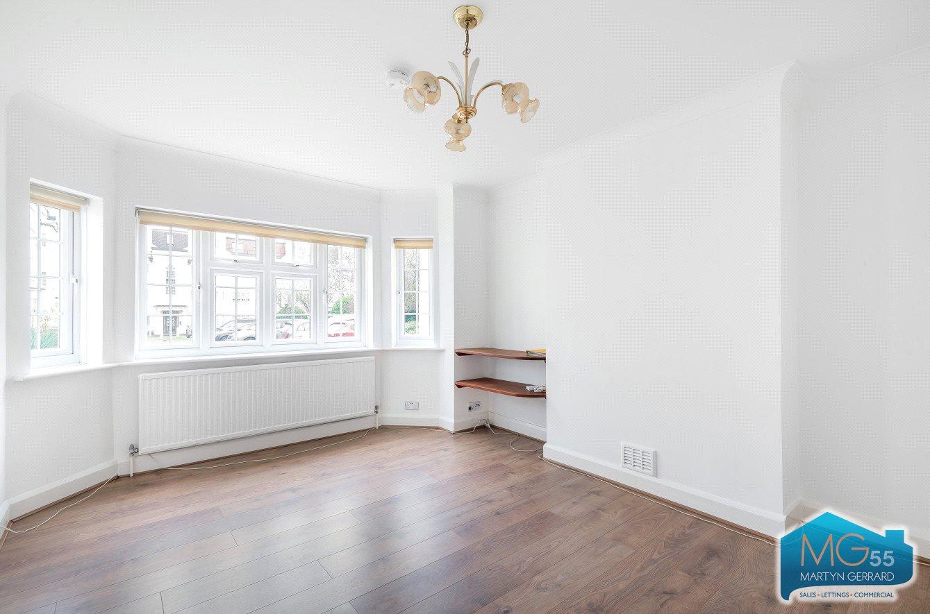 3 bedroom Ground Floor Flat to rent - Martyn Gerrard