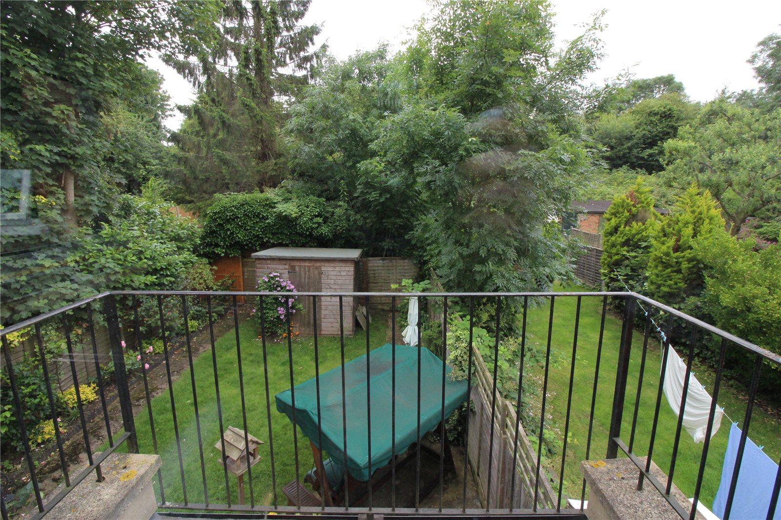 2 bedroom Apartment to rent - Martyn Gerrard