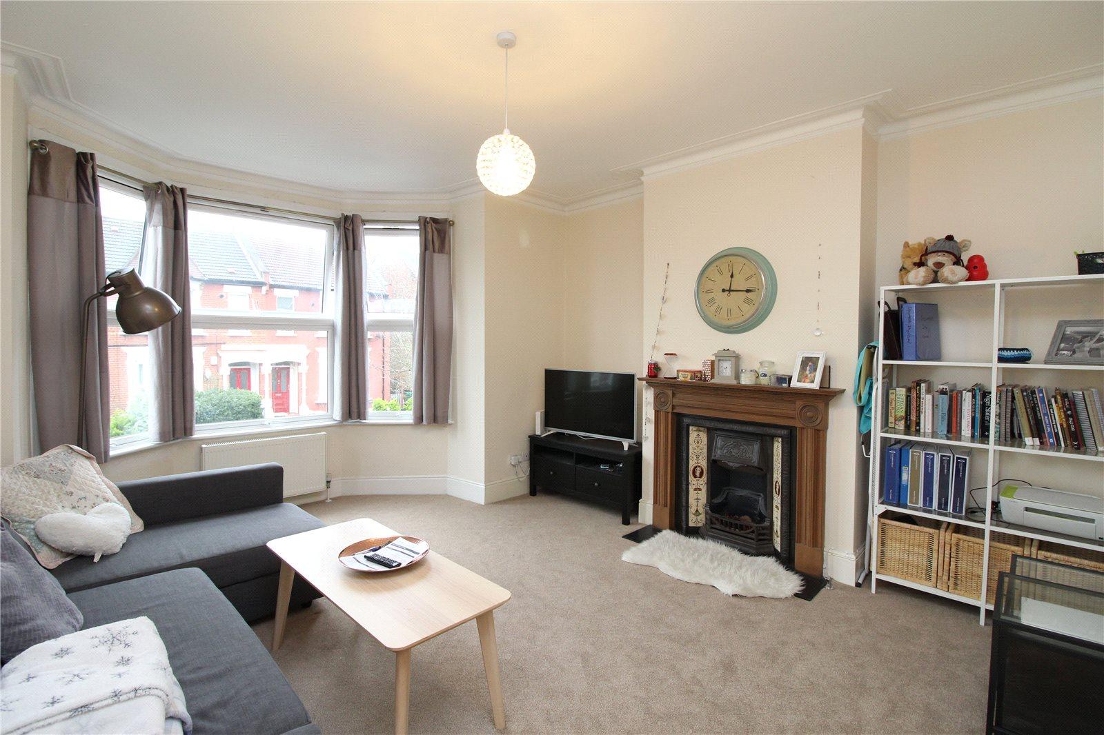 2 bedroom Apartment to rent - Martyn Gerrard