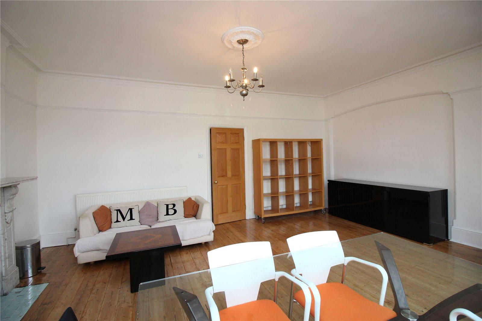 2 bedroom Apartment to rent - Martyn Gerrard