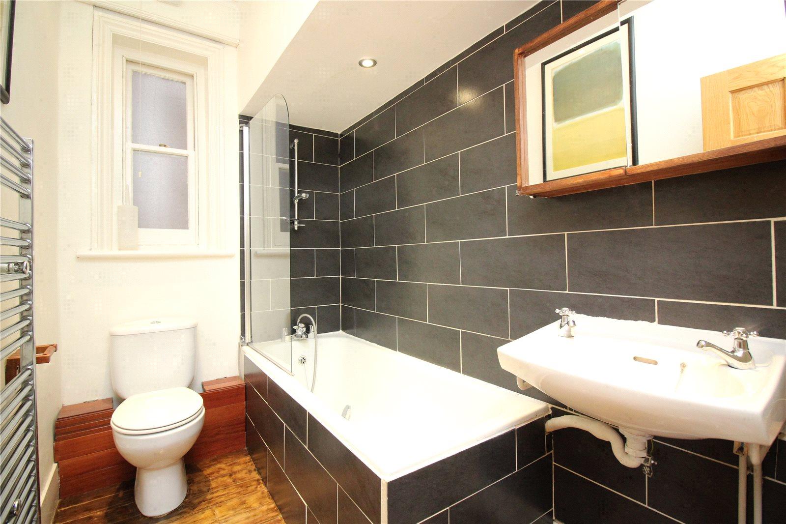 2 bedroom Apartment to rent - Martyn Gerrard