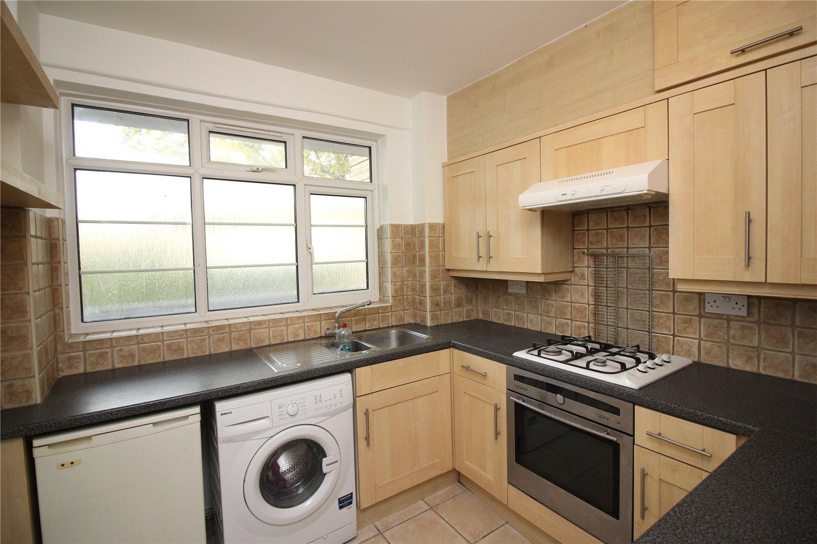 2 bedroom Apartment to rent - Martyn Gerrard
