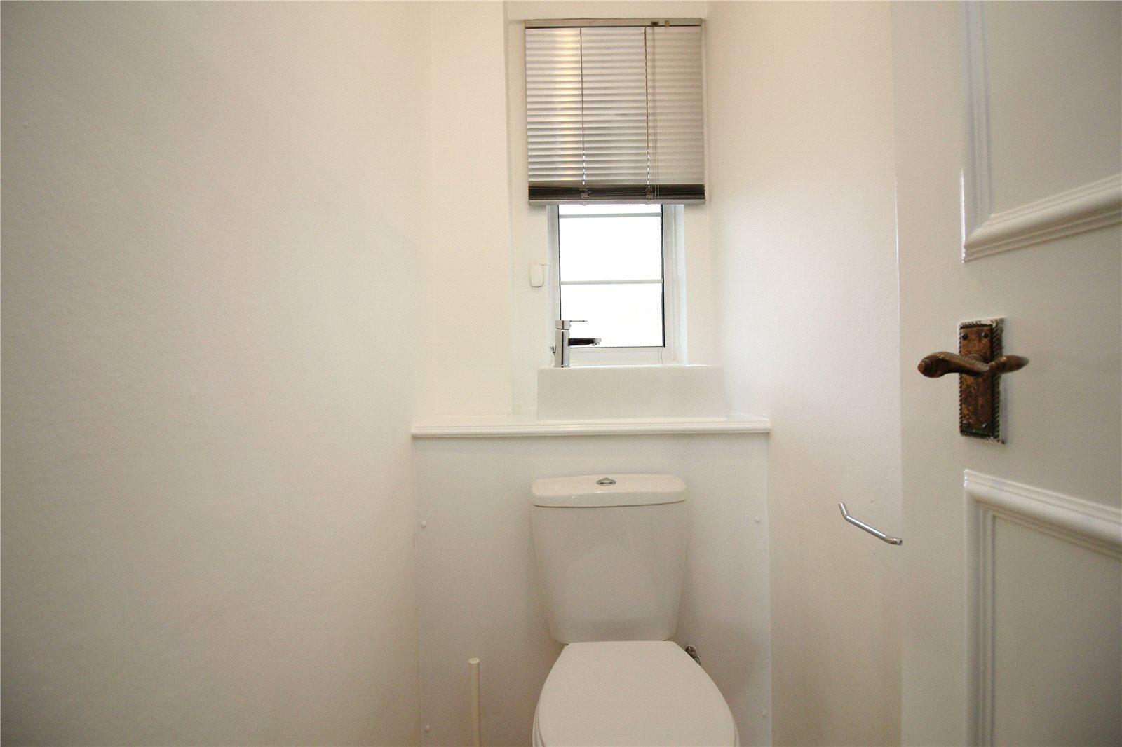 2 bedroom Apartment to rent - Martyn Gerrard