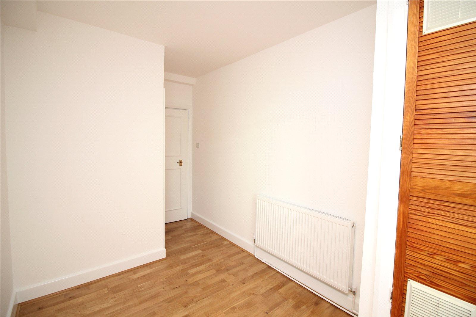 2 bedroom Apartment to rent - Martyn Gerrard