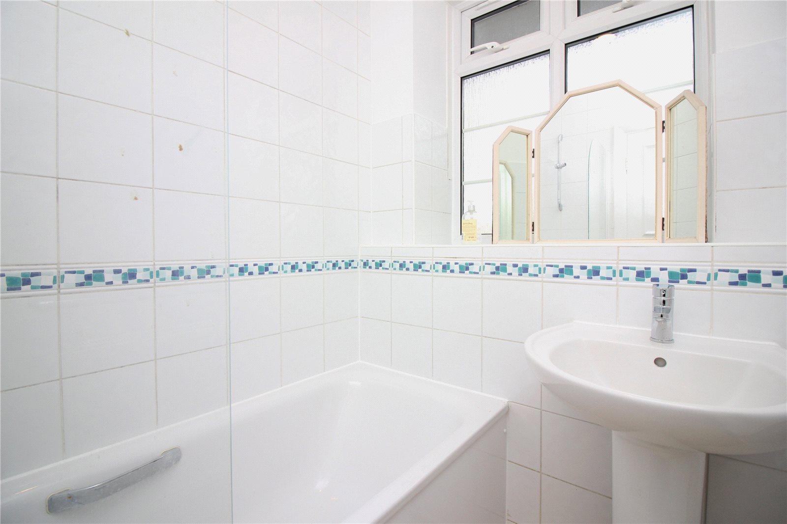 2 bedroom Apartment to rent - Martyn Gerrard