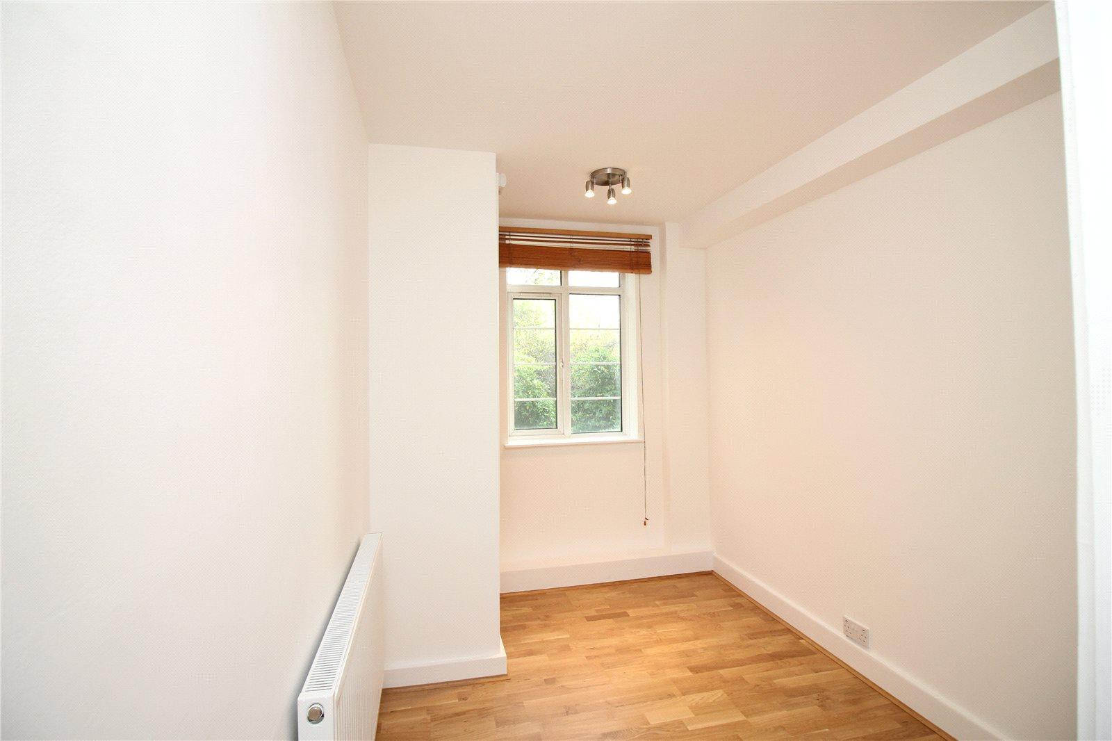 2 bedroom Apartment to rent - Martyn Gerrard