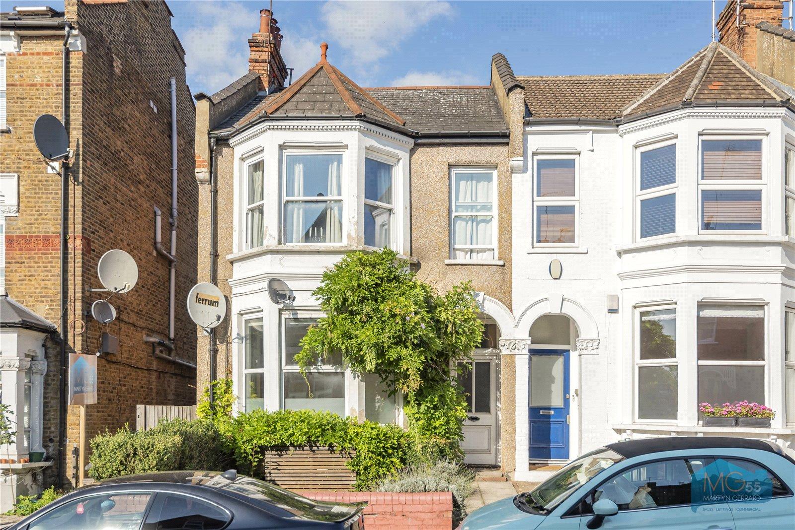 2 bedroom Ground Floor Flat to rent - Martyn Gerrard
