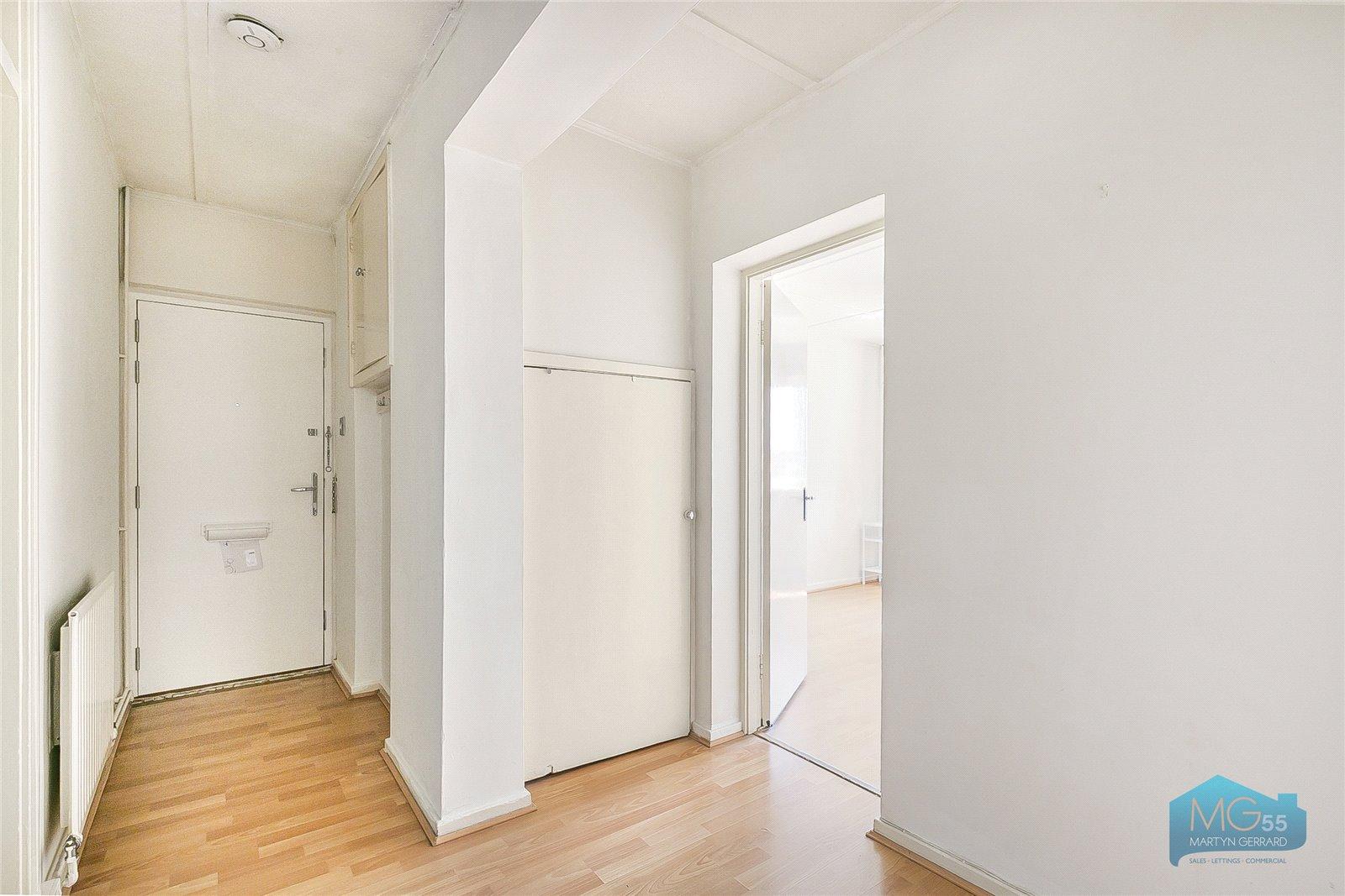 2 bedroom Apartment to rent - Martyn Gerrard