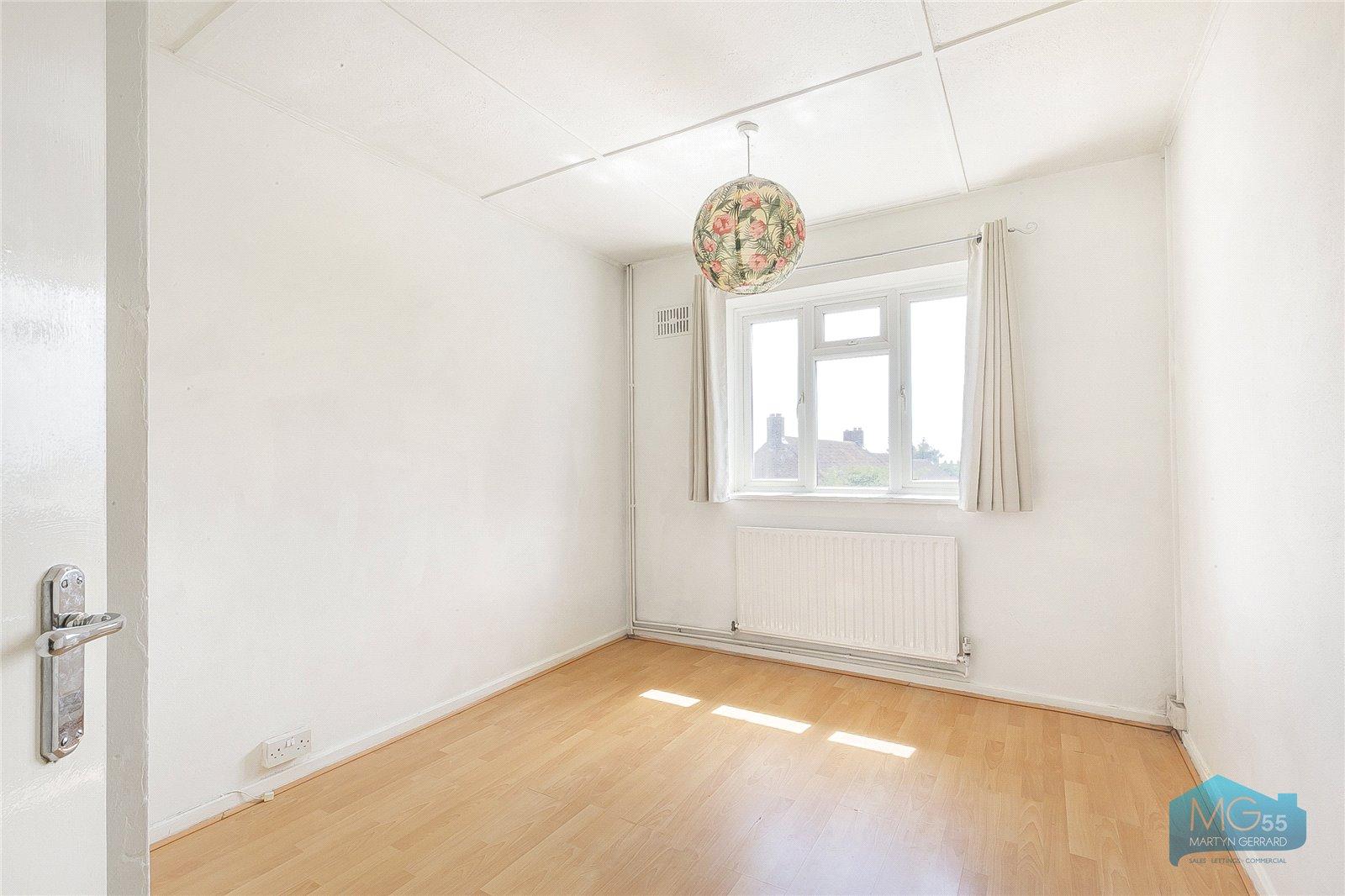 2 bedroom Apartment to rent - Martyn Gerrard