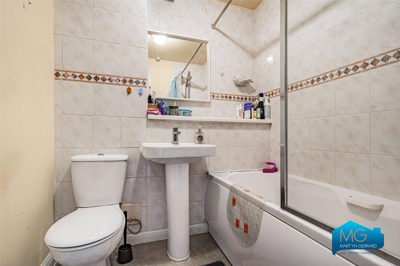 1 bedroom Ground Floor Flat to rent - Martyn Gerrard