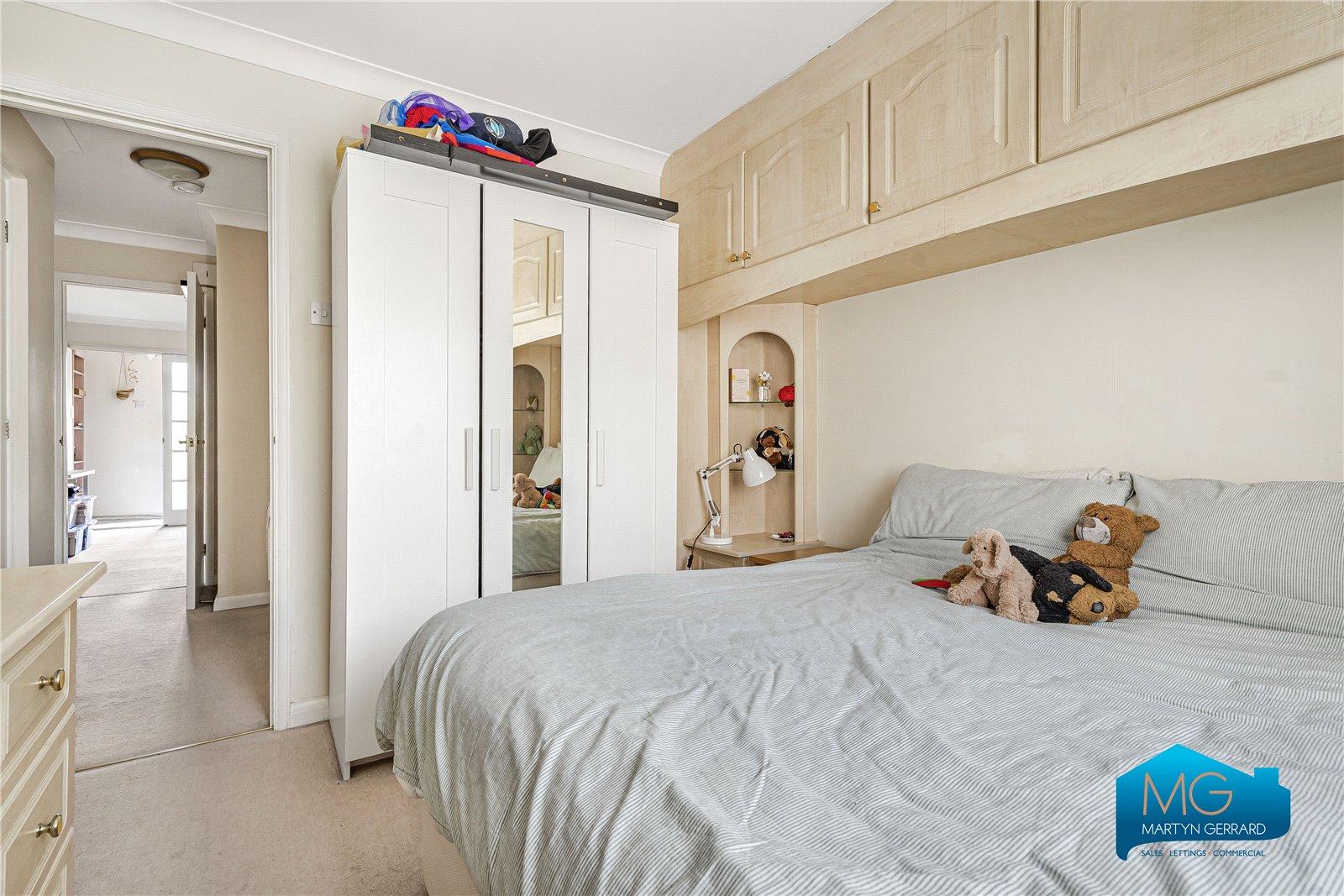 1 bedroom Ground Floor Flat to rent - Martyn Gerrard