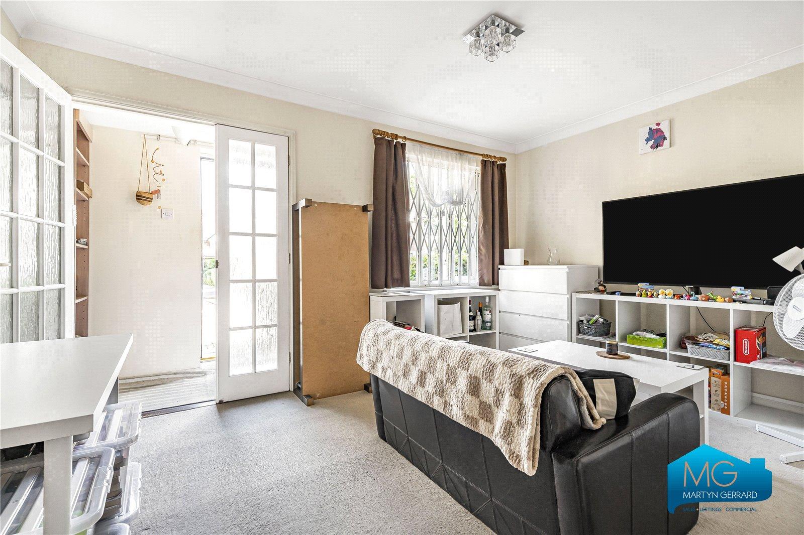 1 bedroom Ground Floor Flat to rent - Martyn Gerrard