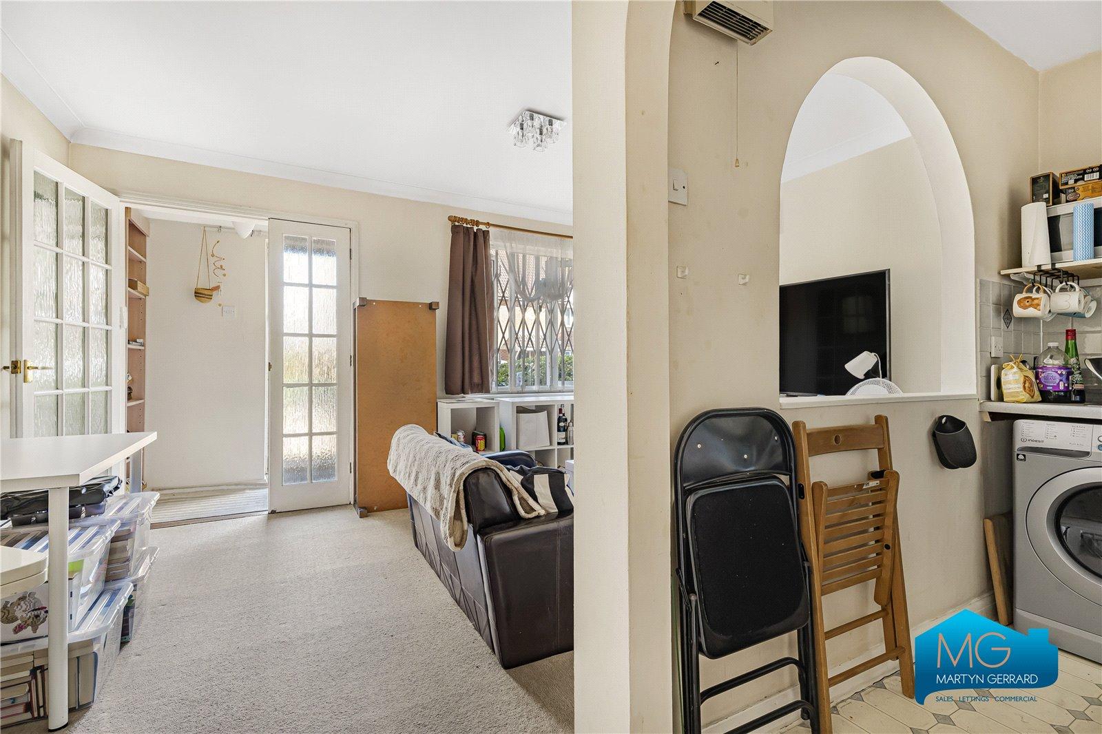 1 bedroom Ground Floor Flat to rent - Martyn Gerrard