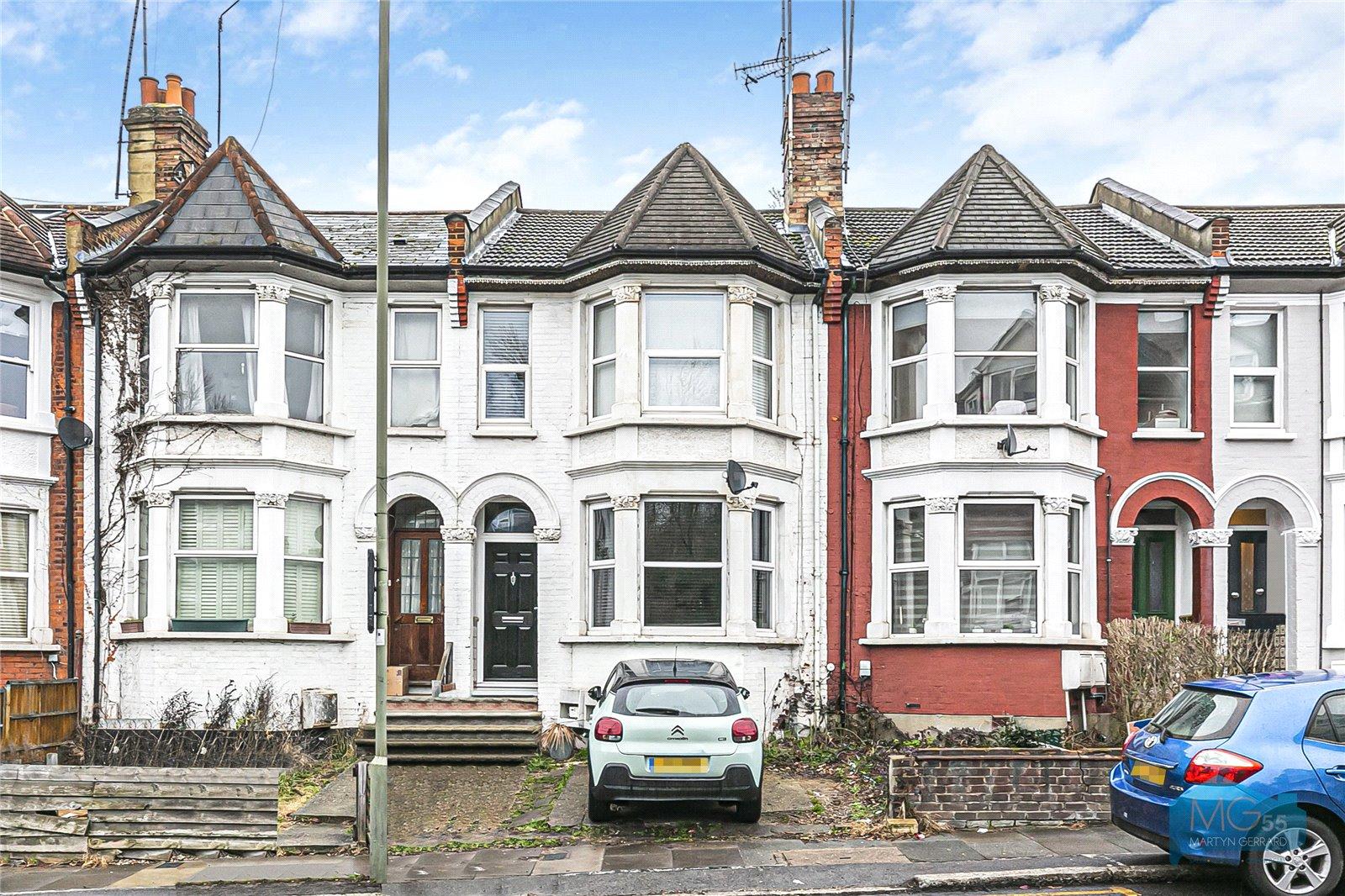 2 bedroom Apartment to rent - Martyn Gerrard