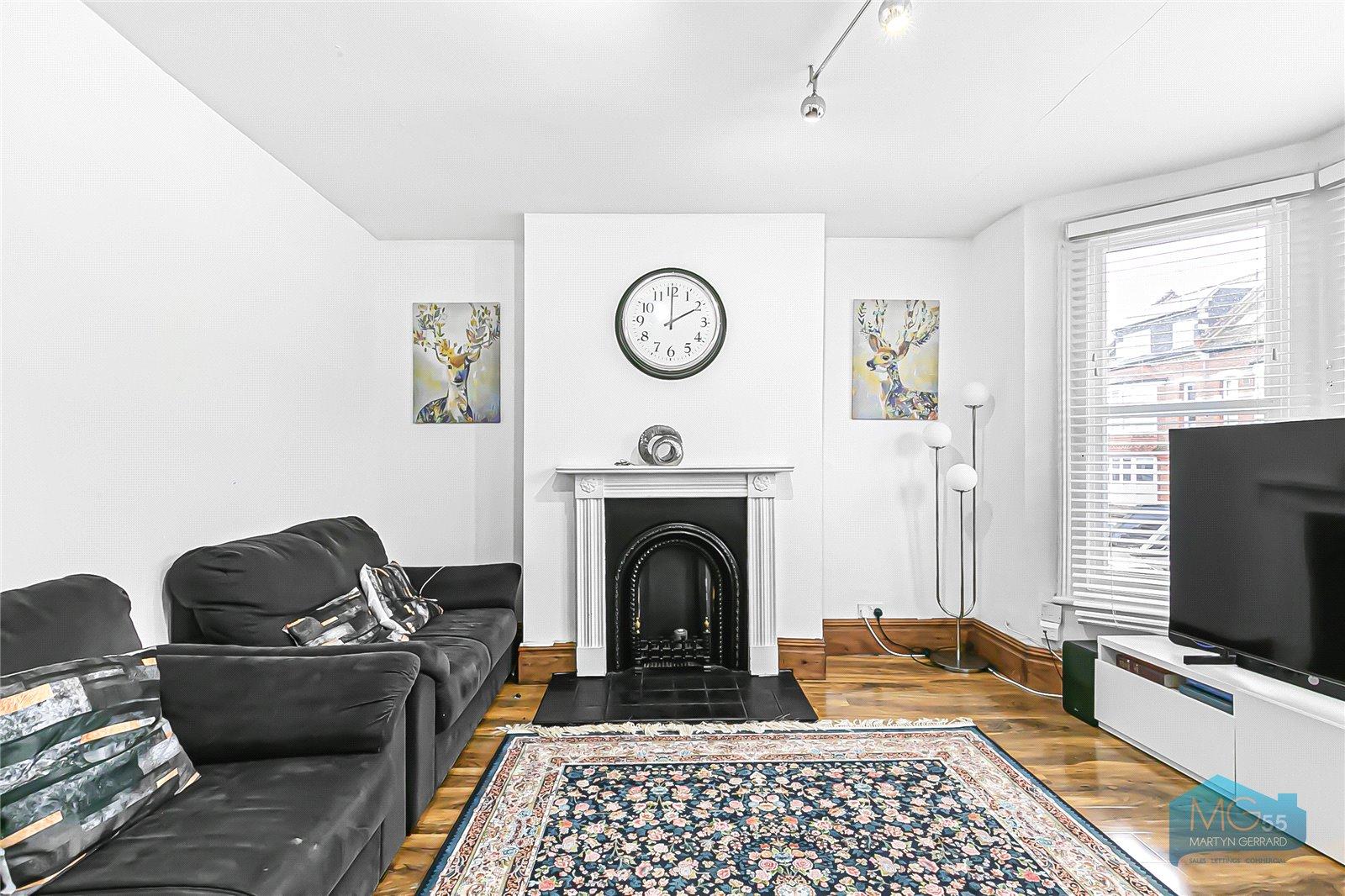 2 bedroom Apartment to rent - Martyn Gerrard