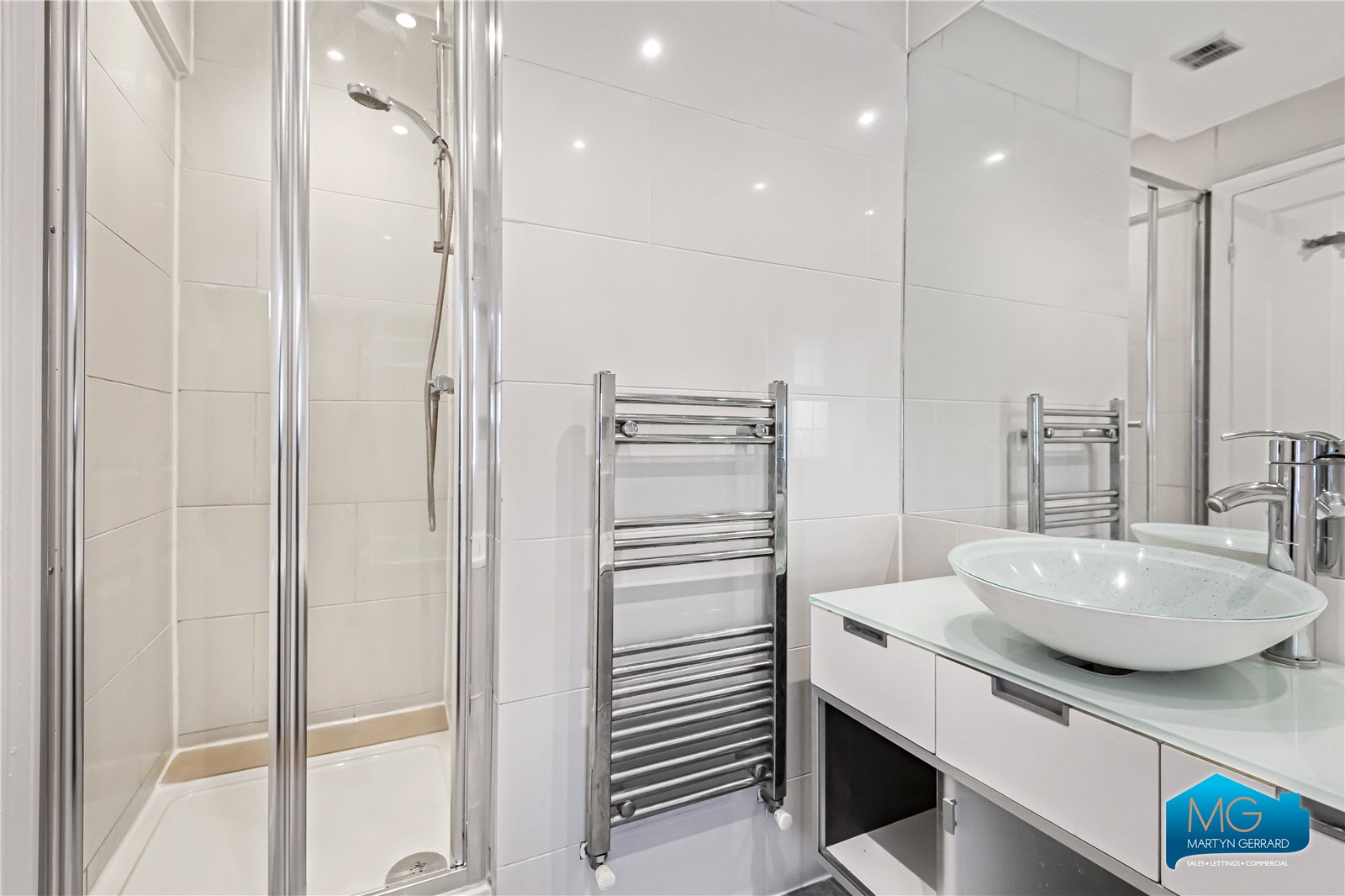 2 bedroom Apartment to rent - Martyn Gerrard