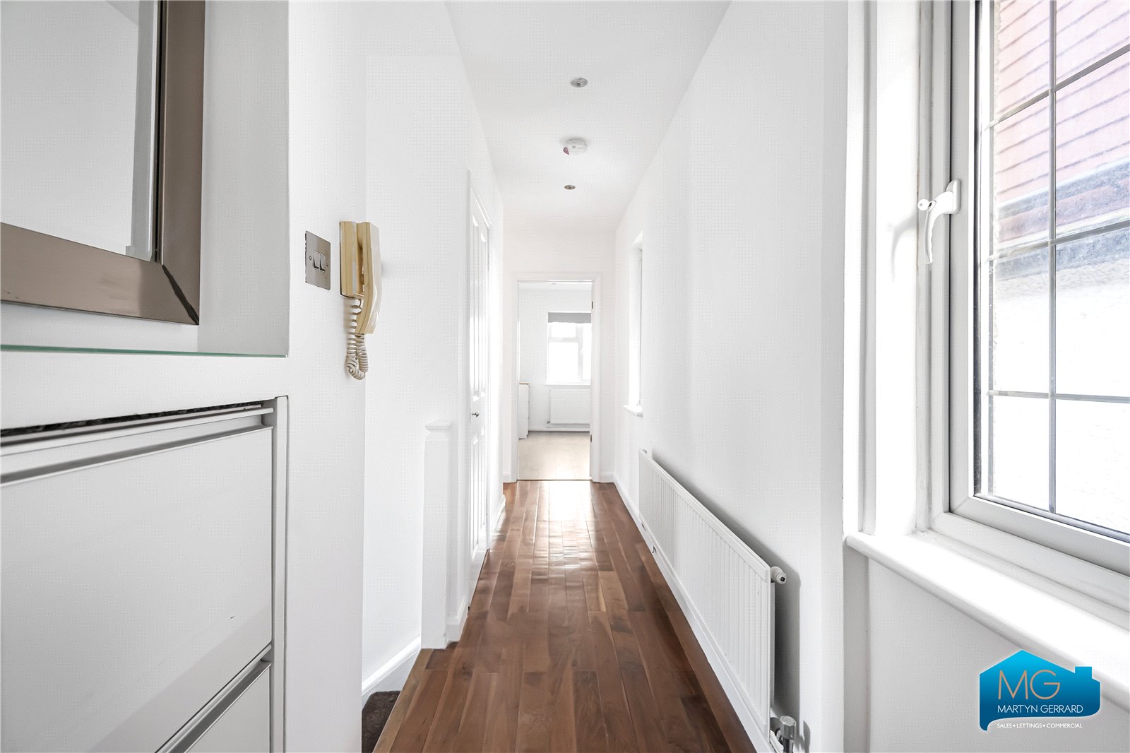 2 bedroom Apartment to rent - Martyn Gerrard