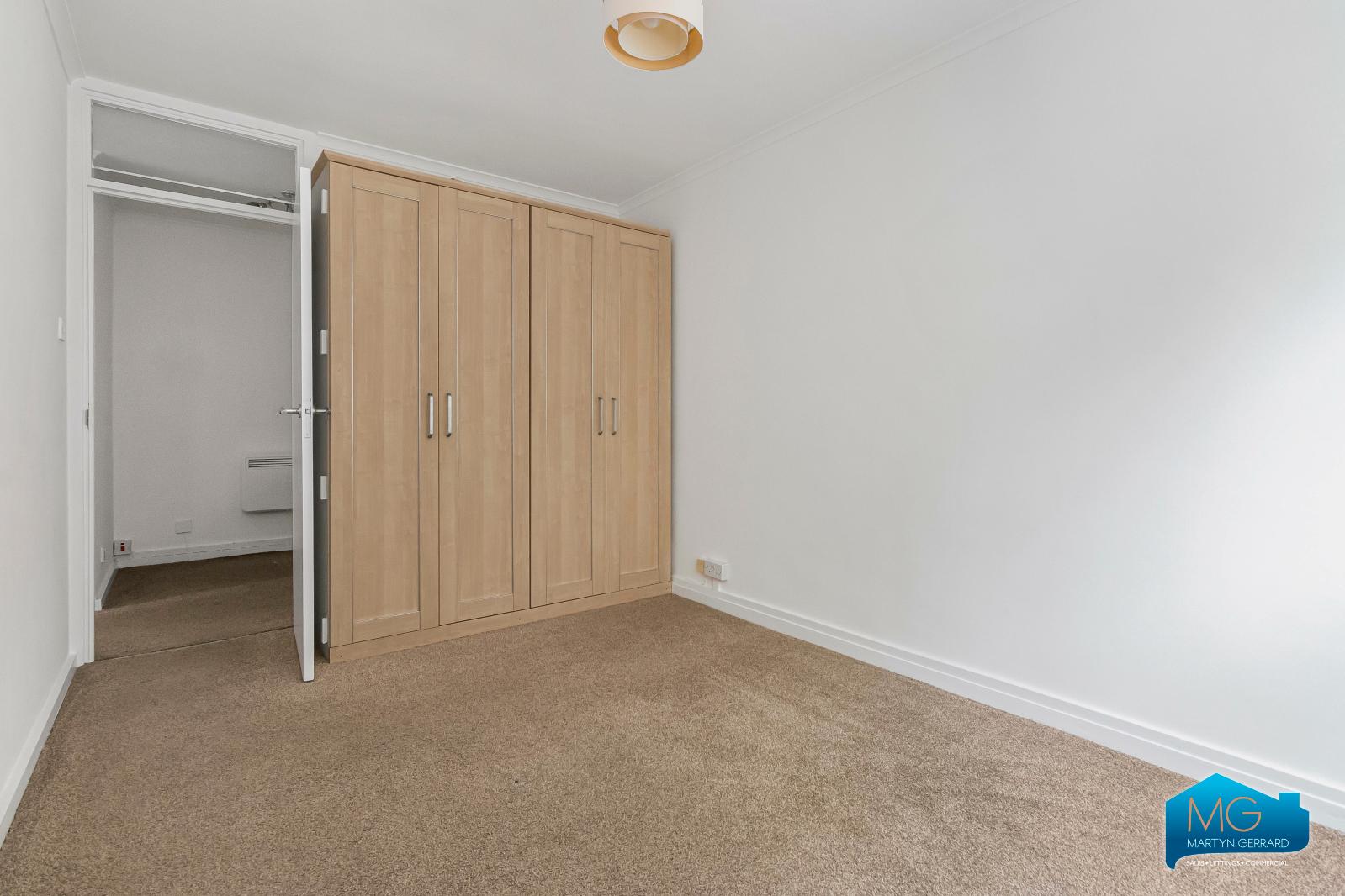 2 bedroom Apartment to rent - Martyn Gerrard