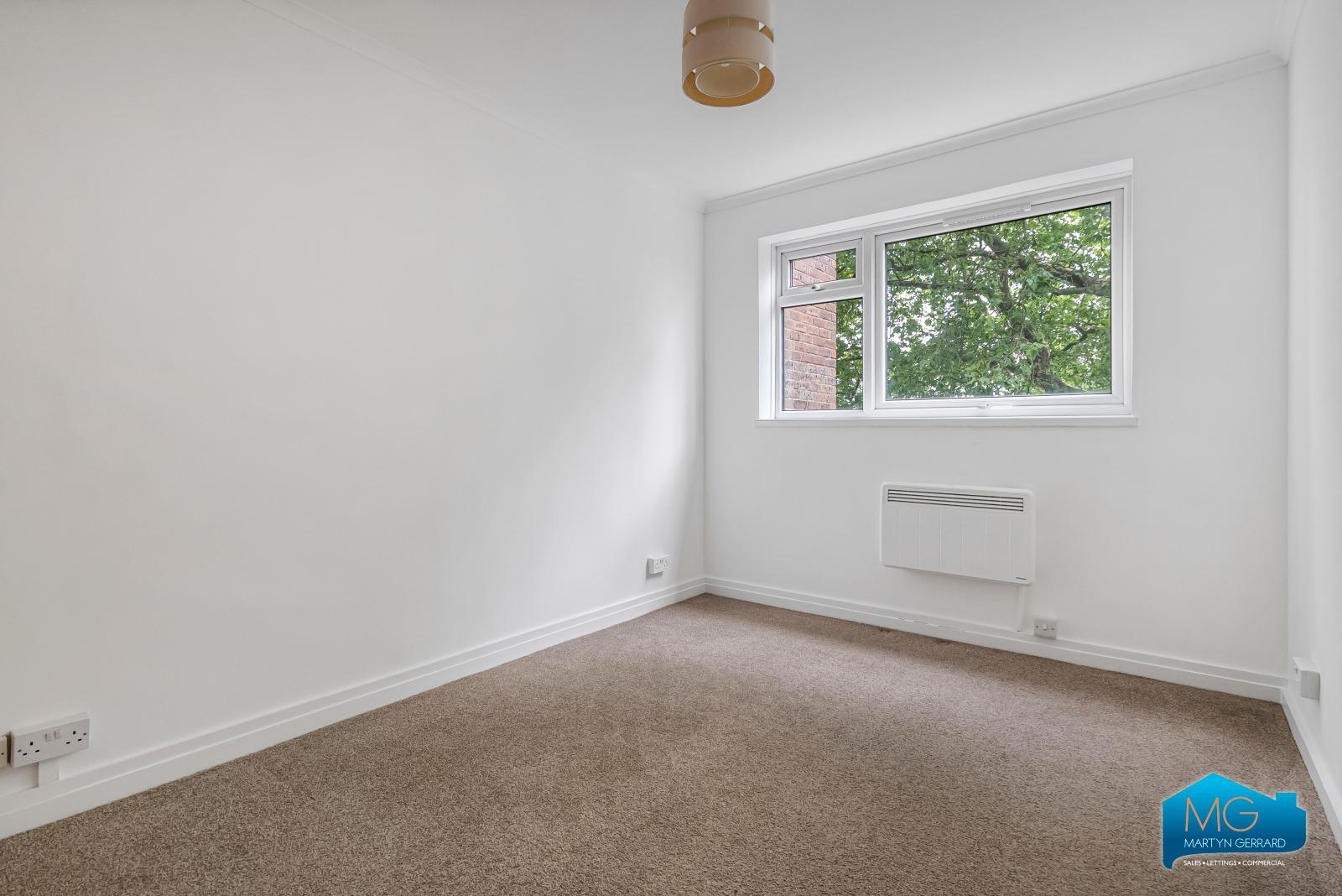 2 bedroom Apartment to rent - Martyn Gerrard
