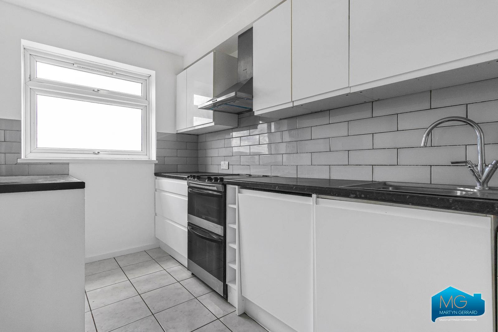 2 bedroom Apartment to rent - Martyn Gerrard