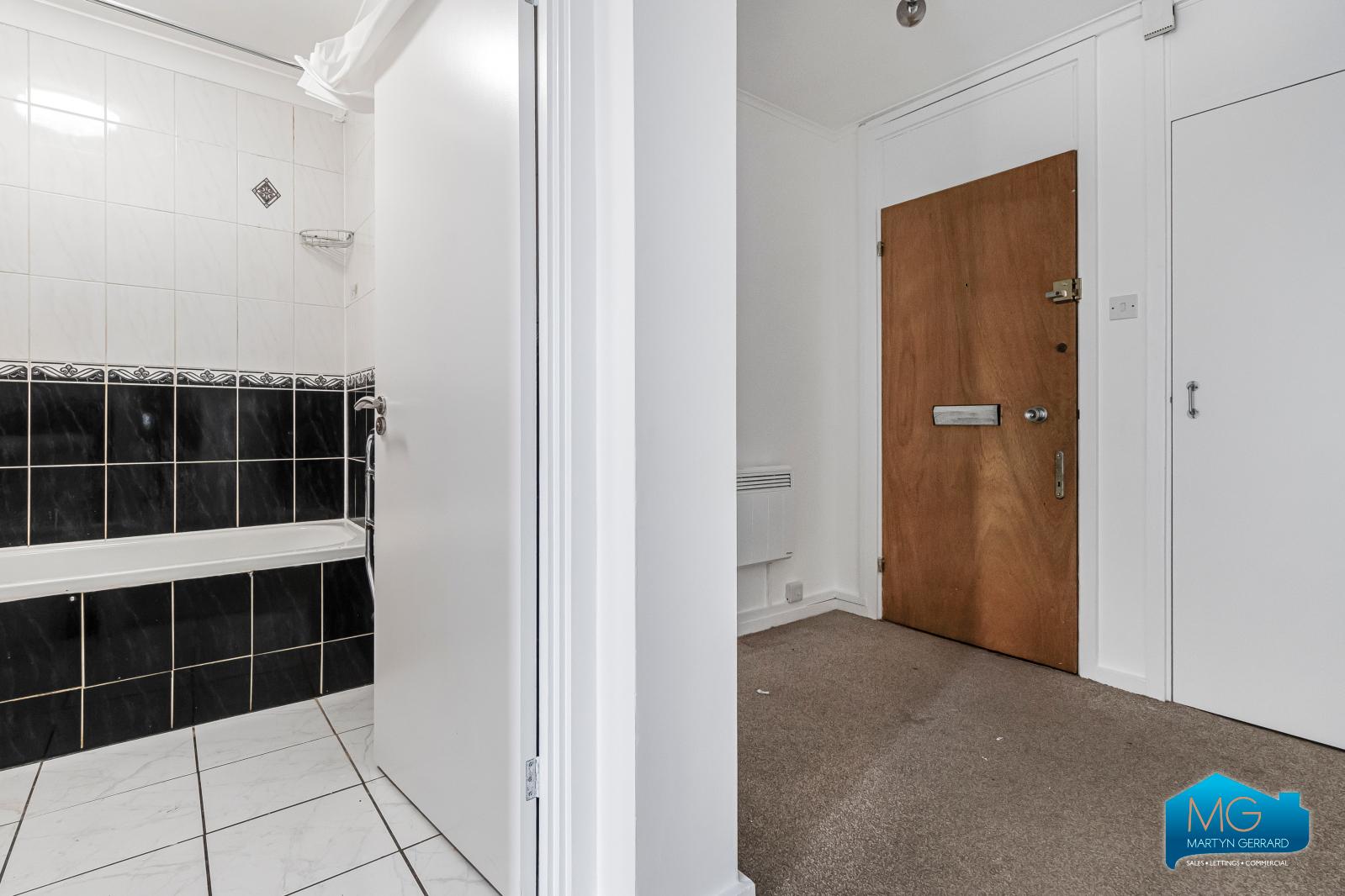 2 bedroom Apartment to rent - Martyn Gerrard