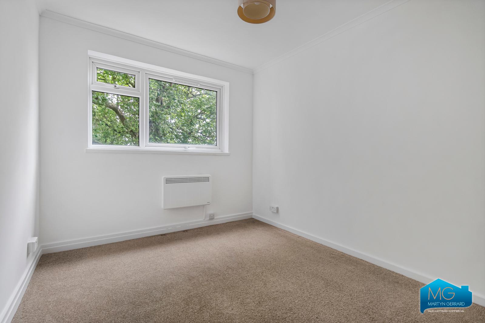 2 bedroom Apartment to rent - Martyn Gerrard