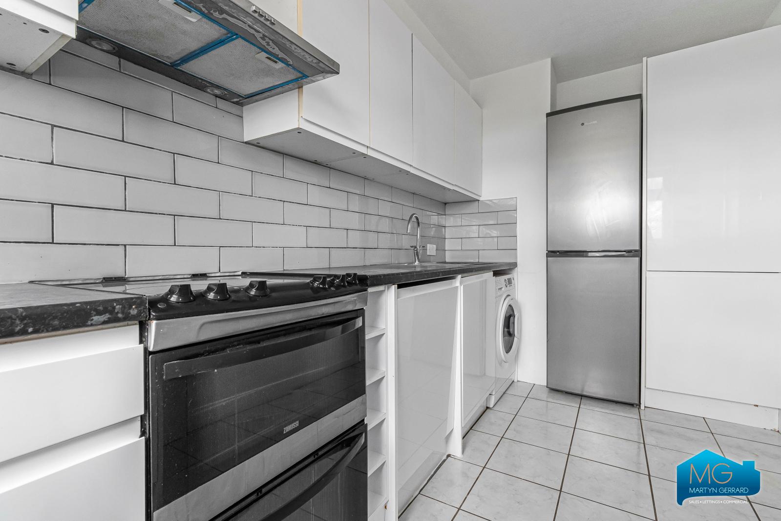 2 bedroom Apartment to rent - Martyn Gerrard