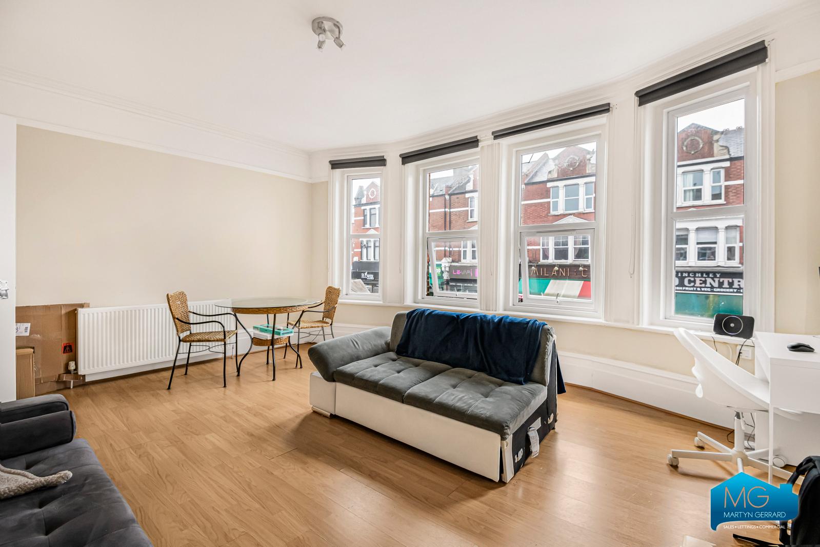 2 bedroom Apartment to rent - Martyn Gerrard