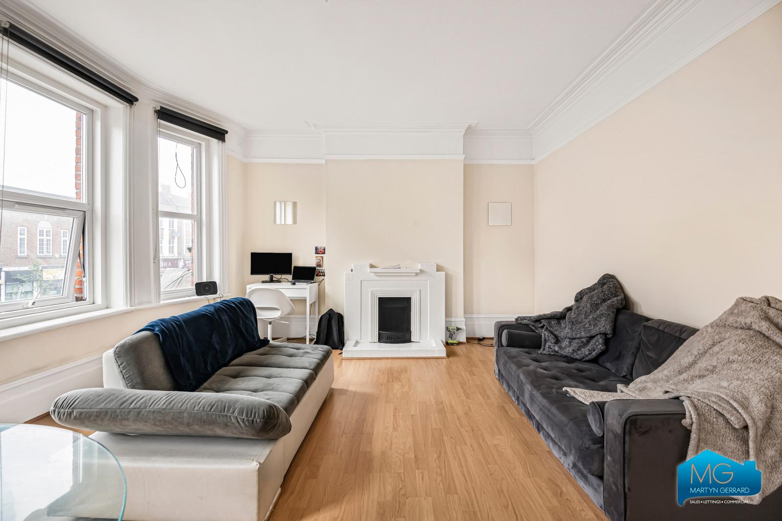 2 bedroom Apartment to rent - Martyn Gerrard