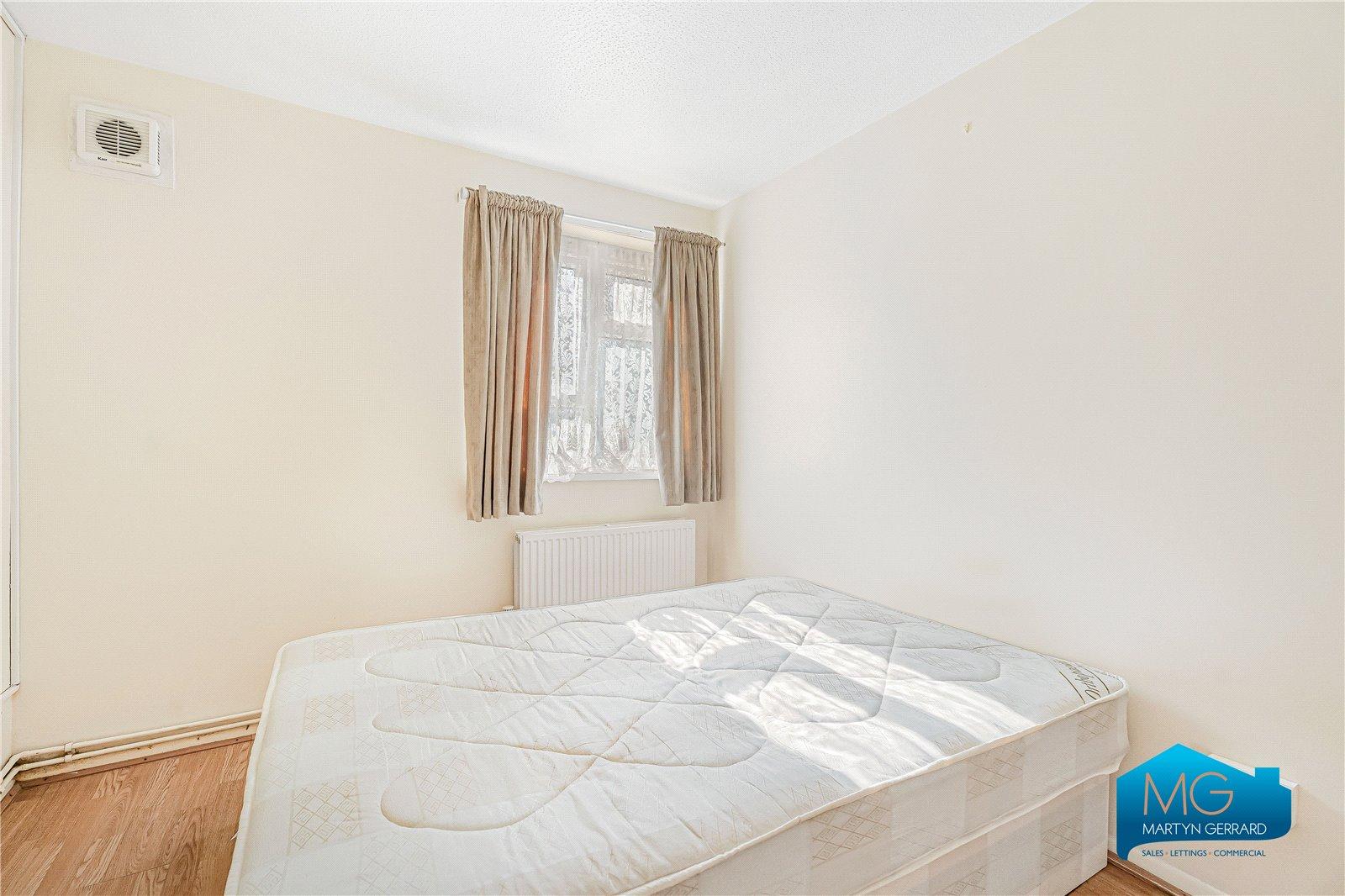 2 bedroom Ground Floor Flat to rent - Martyn Gerrard