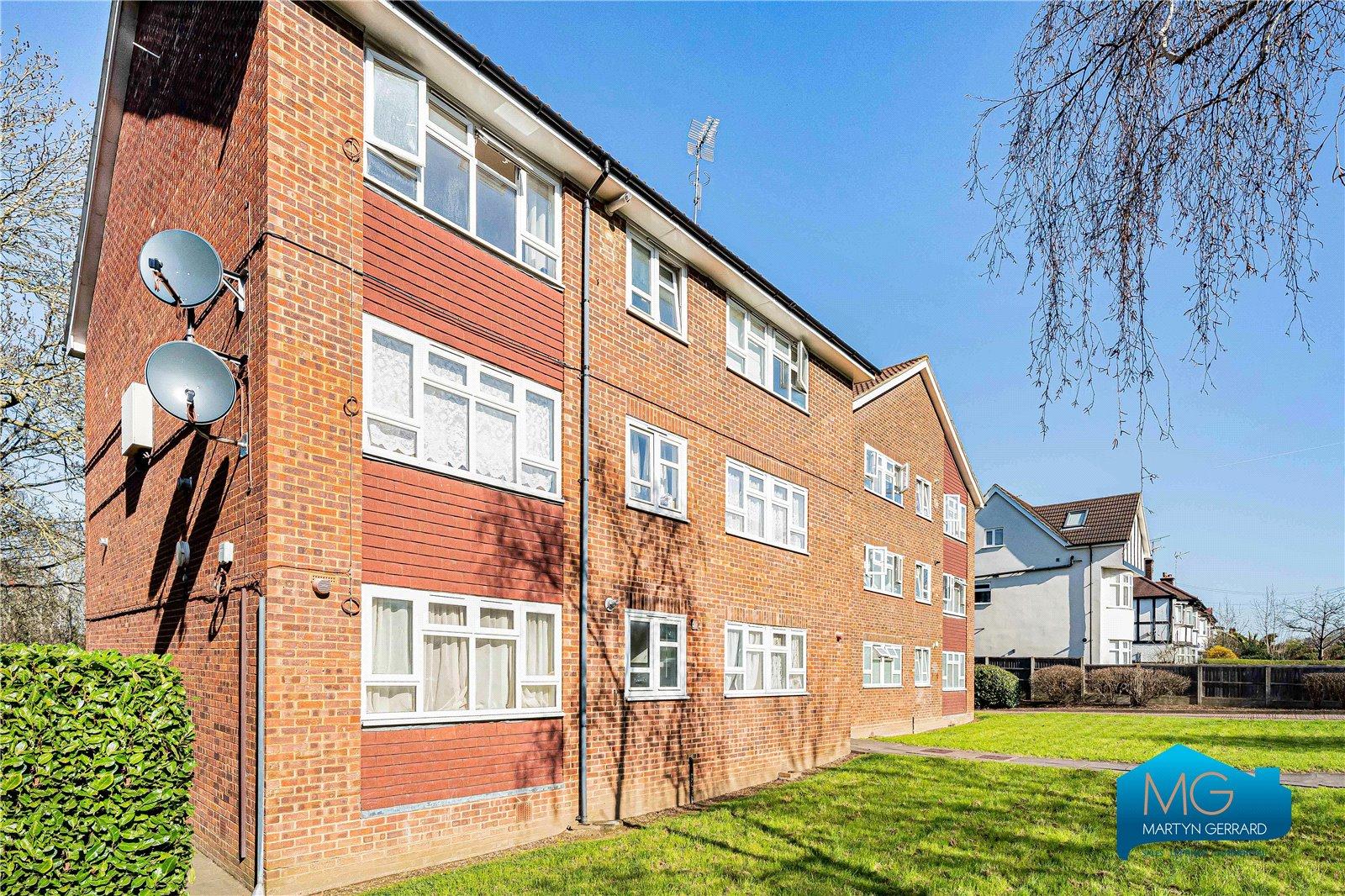 2 bedroom Ground Floor Flat to rent - Martyn Gerrard
