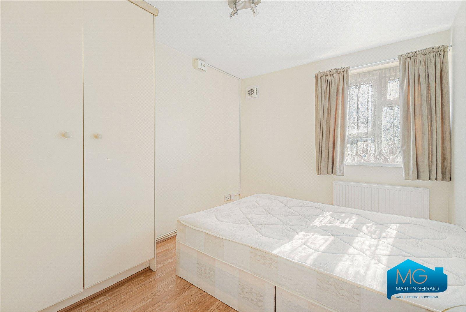 2 bedroom Ground Floor Flat to rent - Martyn Gerrard