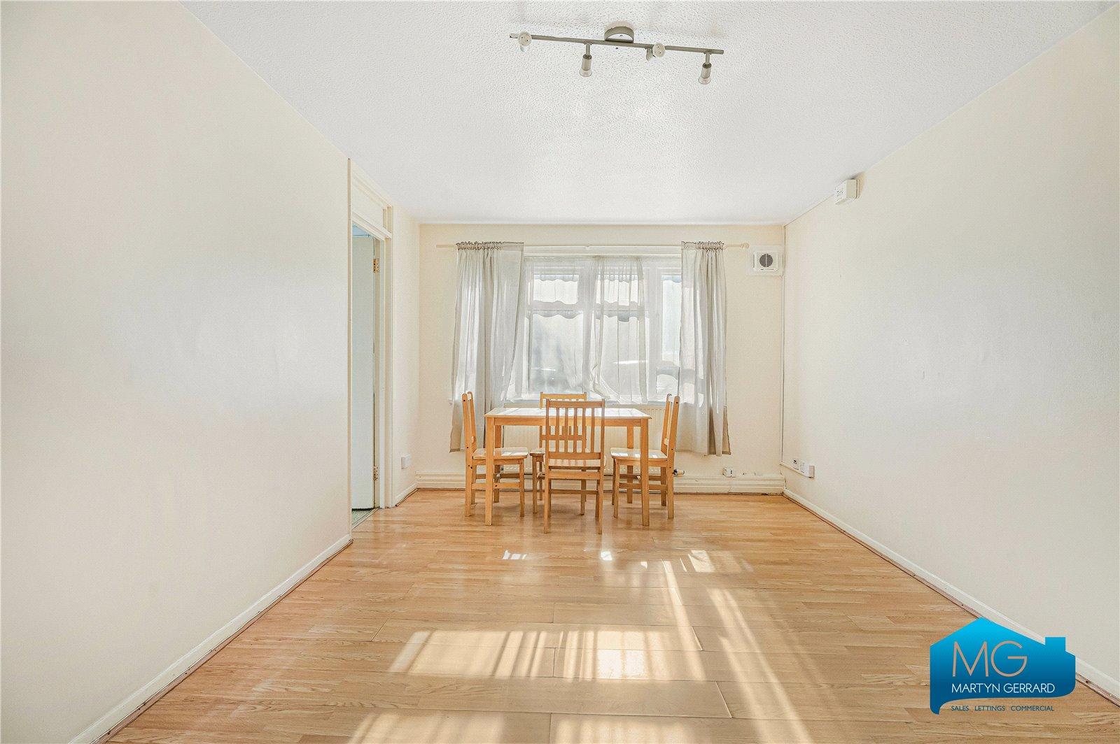 2 bedroom Ground Floor Flat to rent - Martyn Gerrard