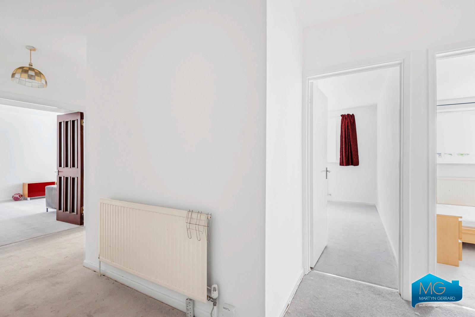 2 bedroom Apartment to rent - Martyn Gerrard