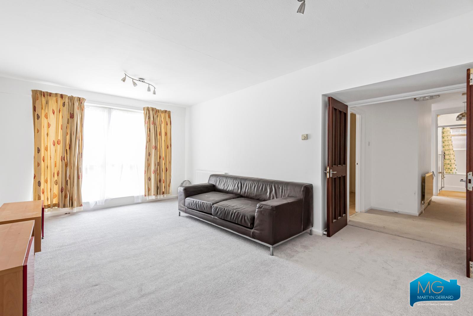 2 bedroom Apartment to rent - Martyn Gerrard