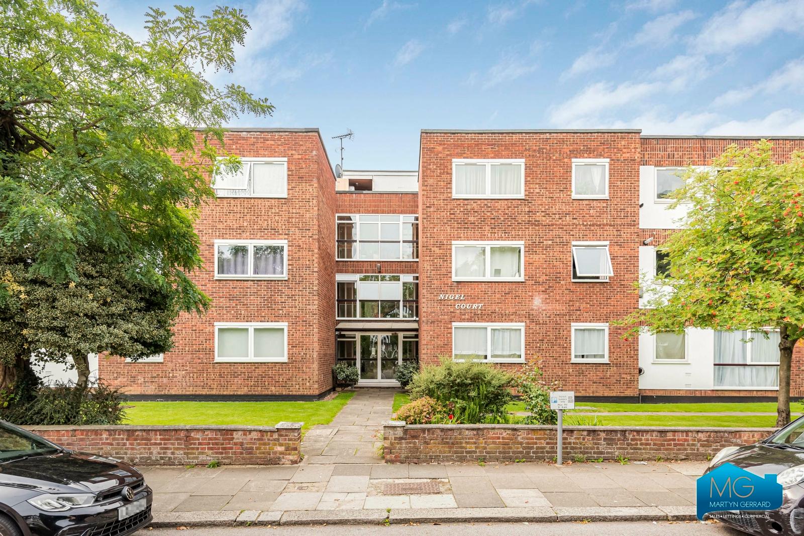 2 bedroom Apartment to rent - Martyn Gerrard