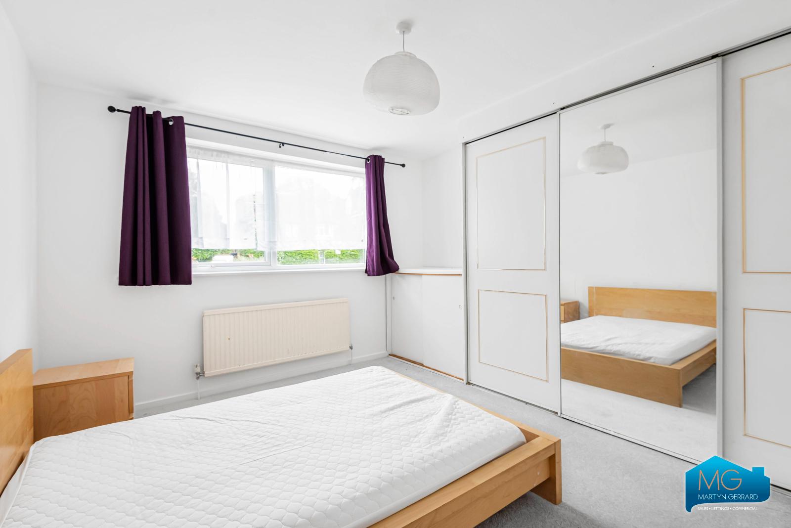 2 bedroom Apartment to rent - Martyn Gerrard