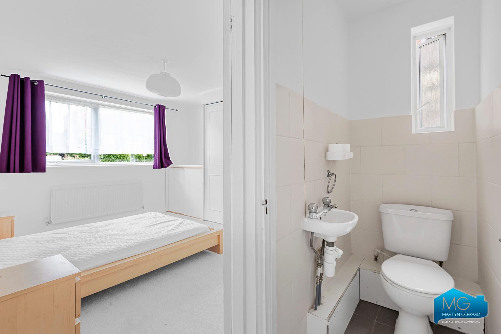 2 bedroom Apartment to rent - Martyn Gerrard