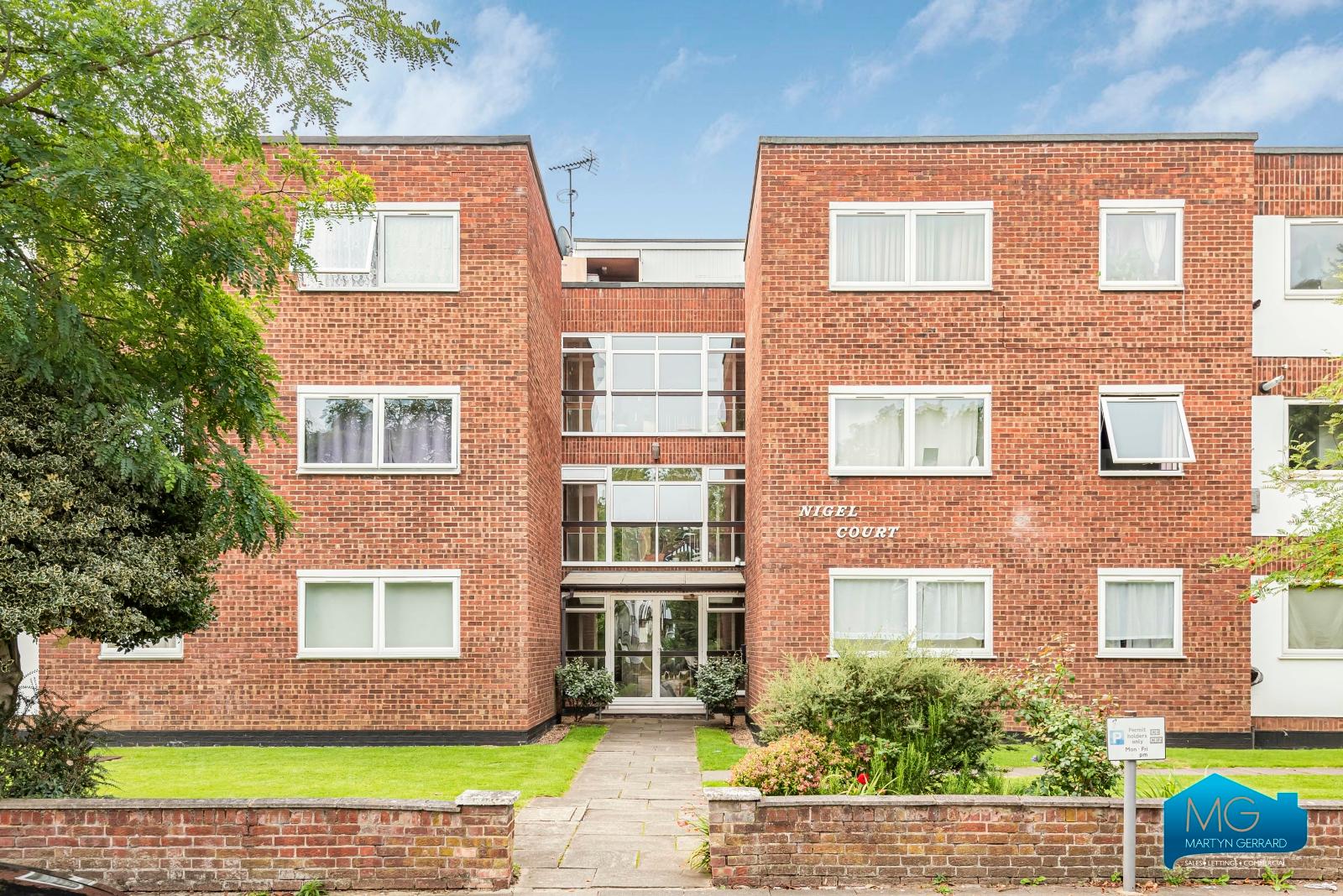 2 bedroom Apartment to rent - Martyn Gerrard