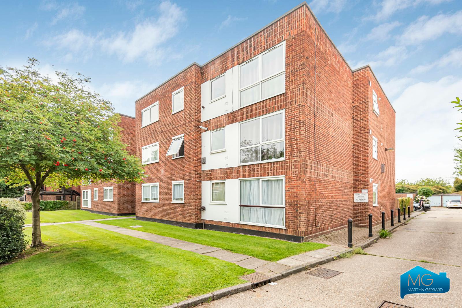 2 bedroom Apartment to rent - Martyn Gerrard