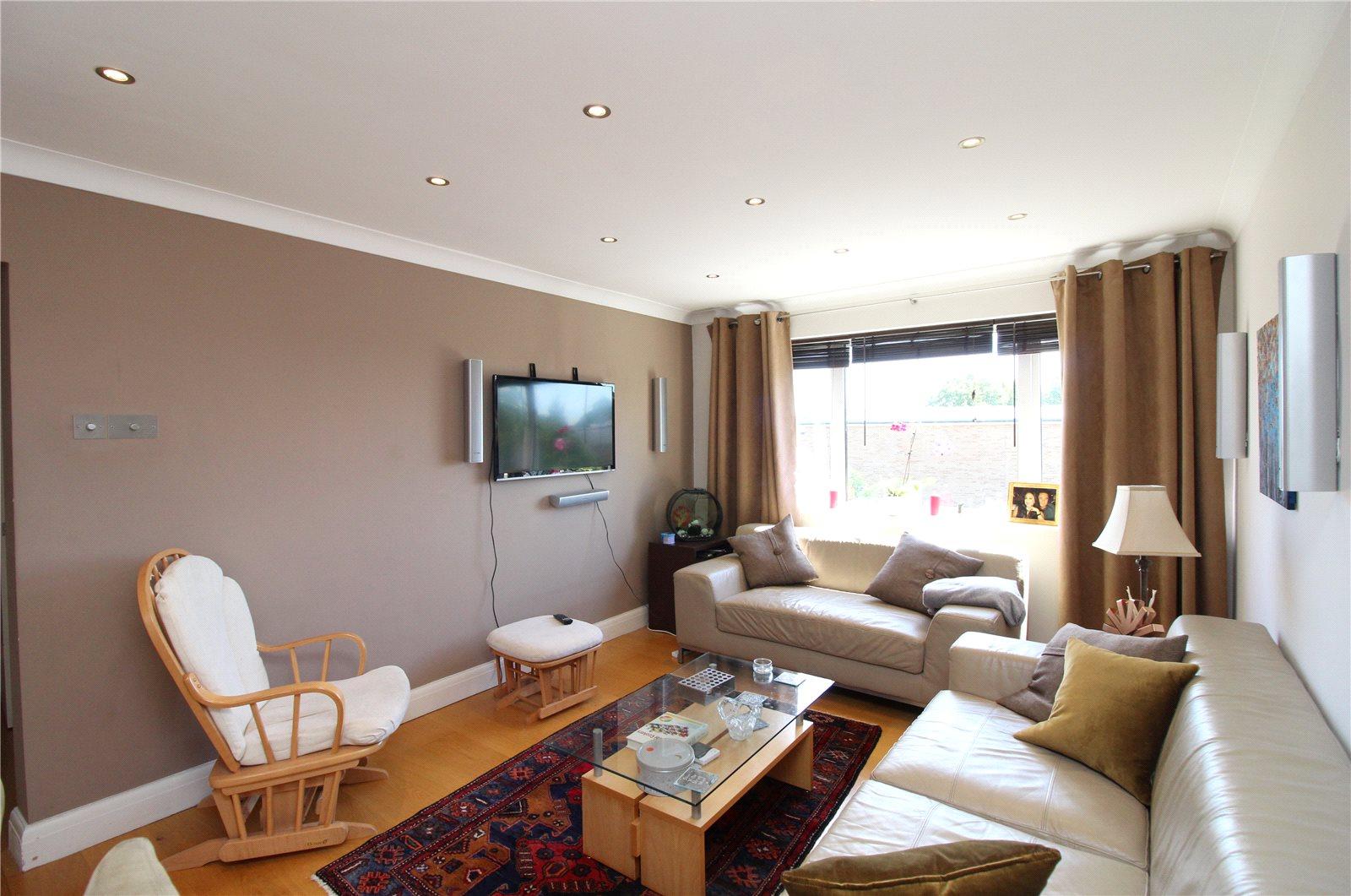 2 bedroom Apartment to rent - Martyn Gerrard