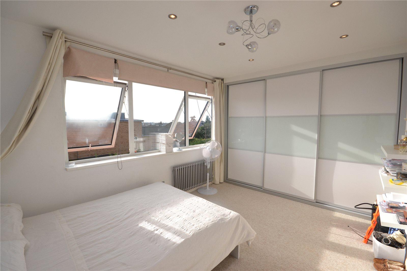 2 bedroom Apartment to rent - Martyn Gerrard