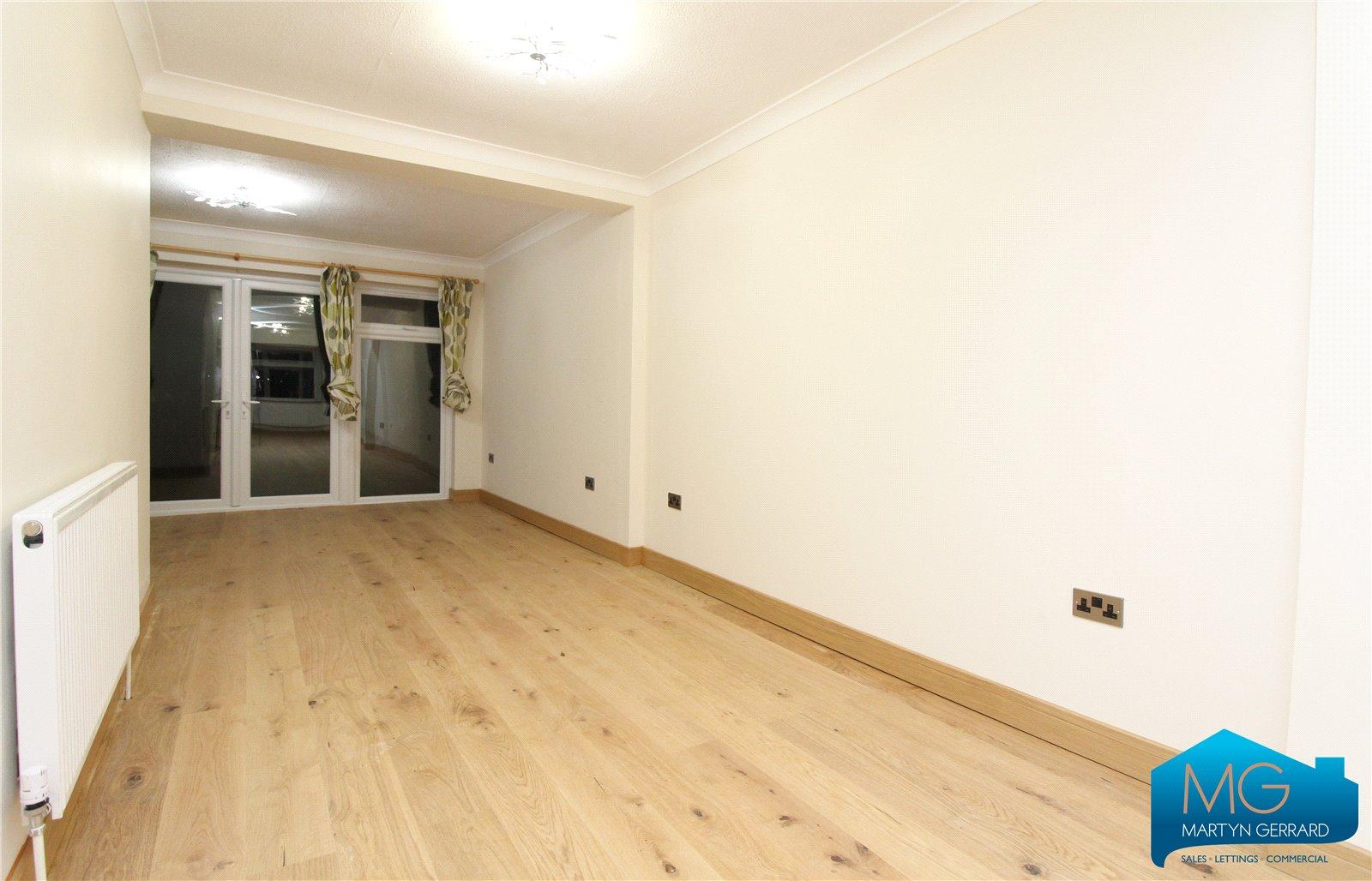 5 bedroom Semi-Detached House to rent - Martyn Gerrard