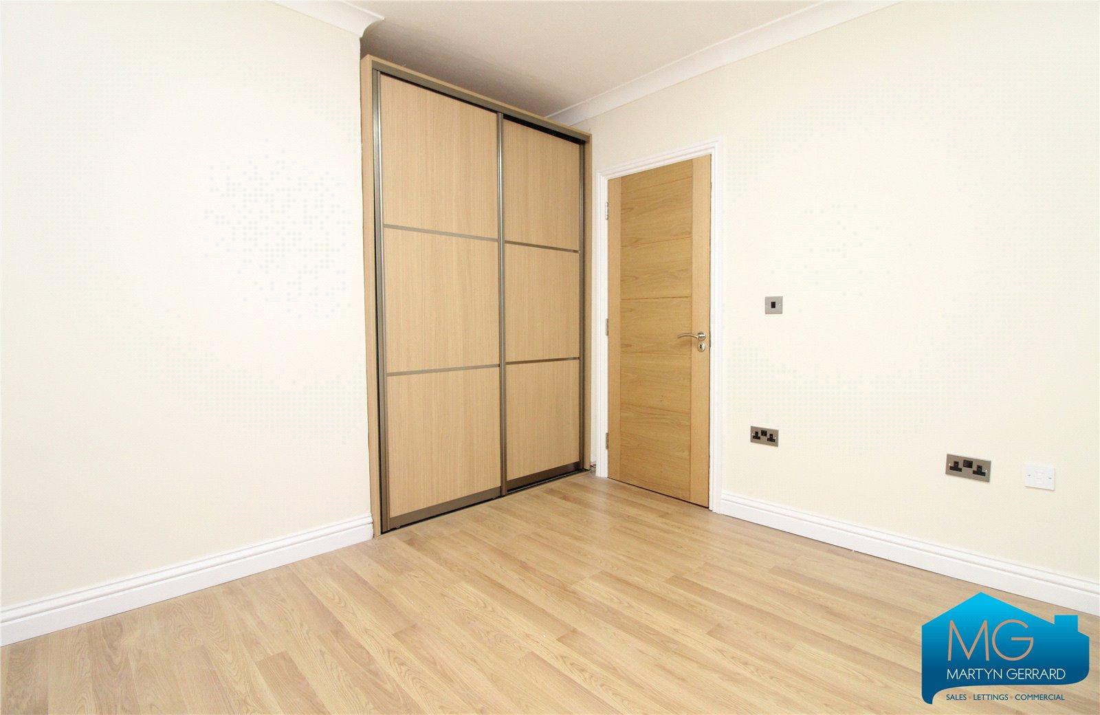 5 bedroom Semi-Detached House to rent - Martyn Gerrard