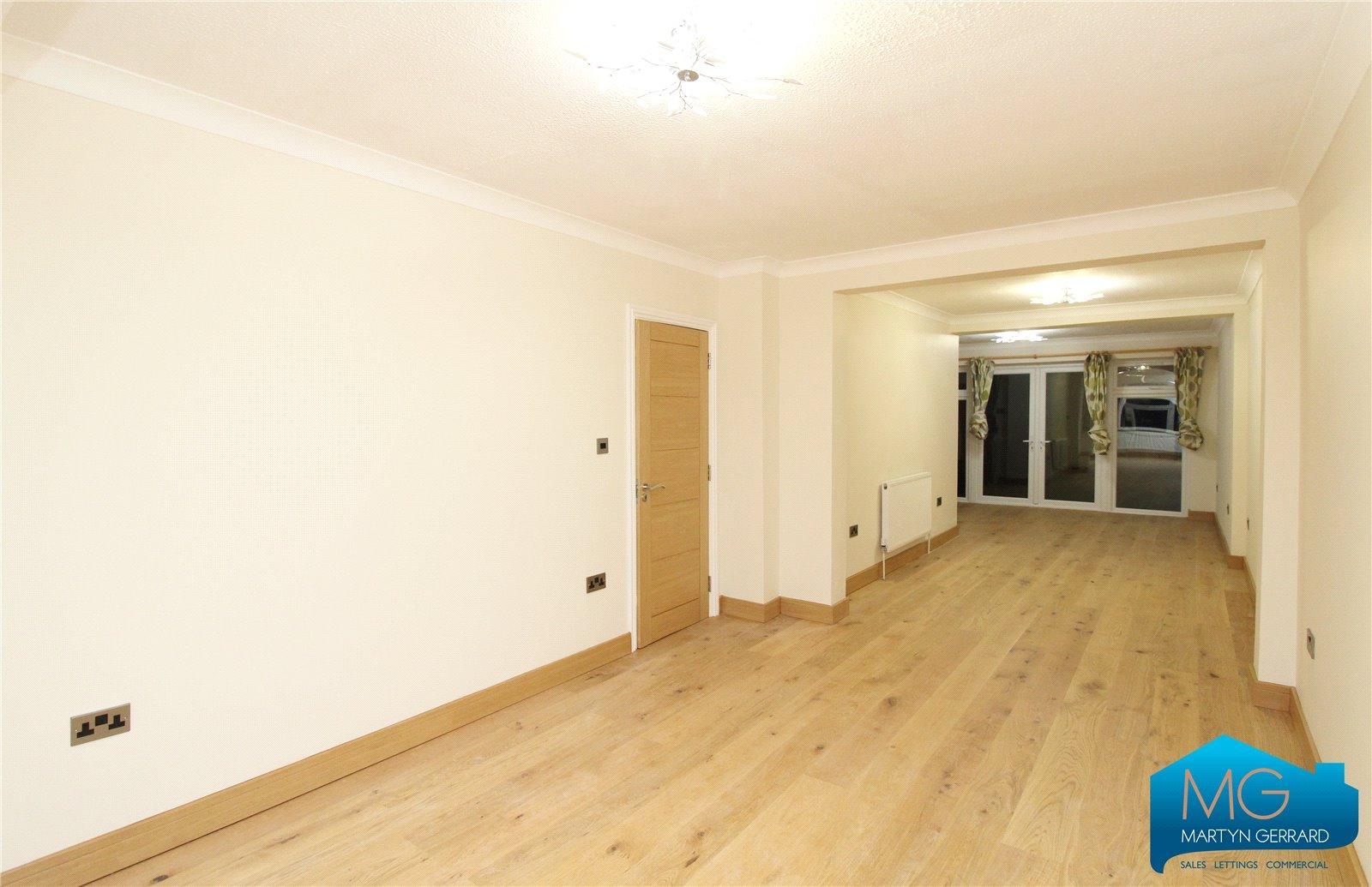 5 bedroom Semi-Detached House to rent + ' - Martyn Gerrard