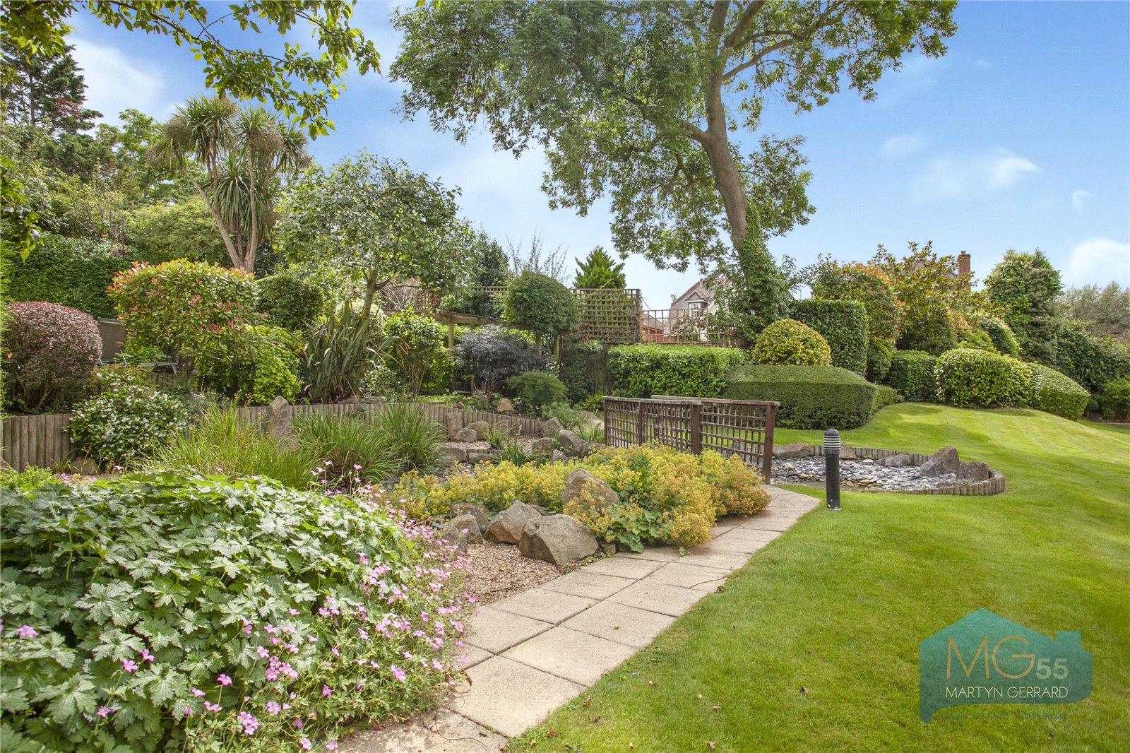 2 bedroom Ground Floor Flat to rent - Martyn Gerrard