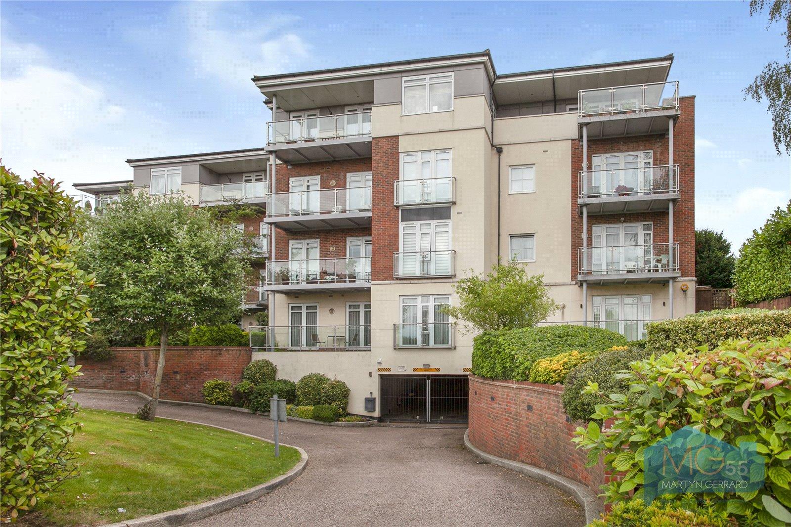 2 bedroom Ground Floor Flat to rent - Martyn Gerrard