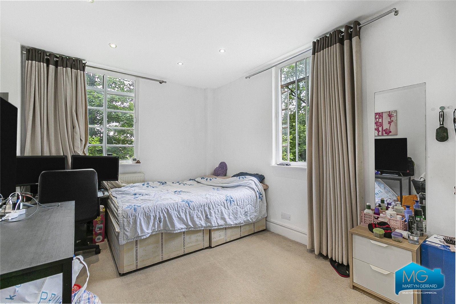 1 bedroom Apartment to rent - Martyn Gerrard